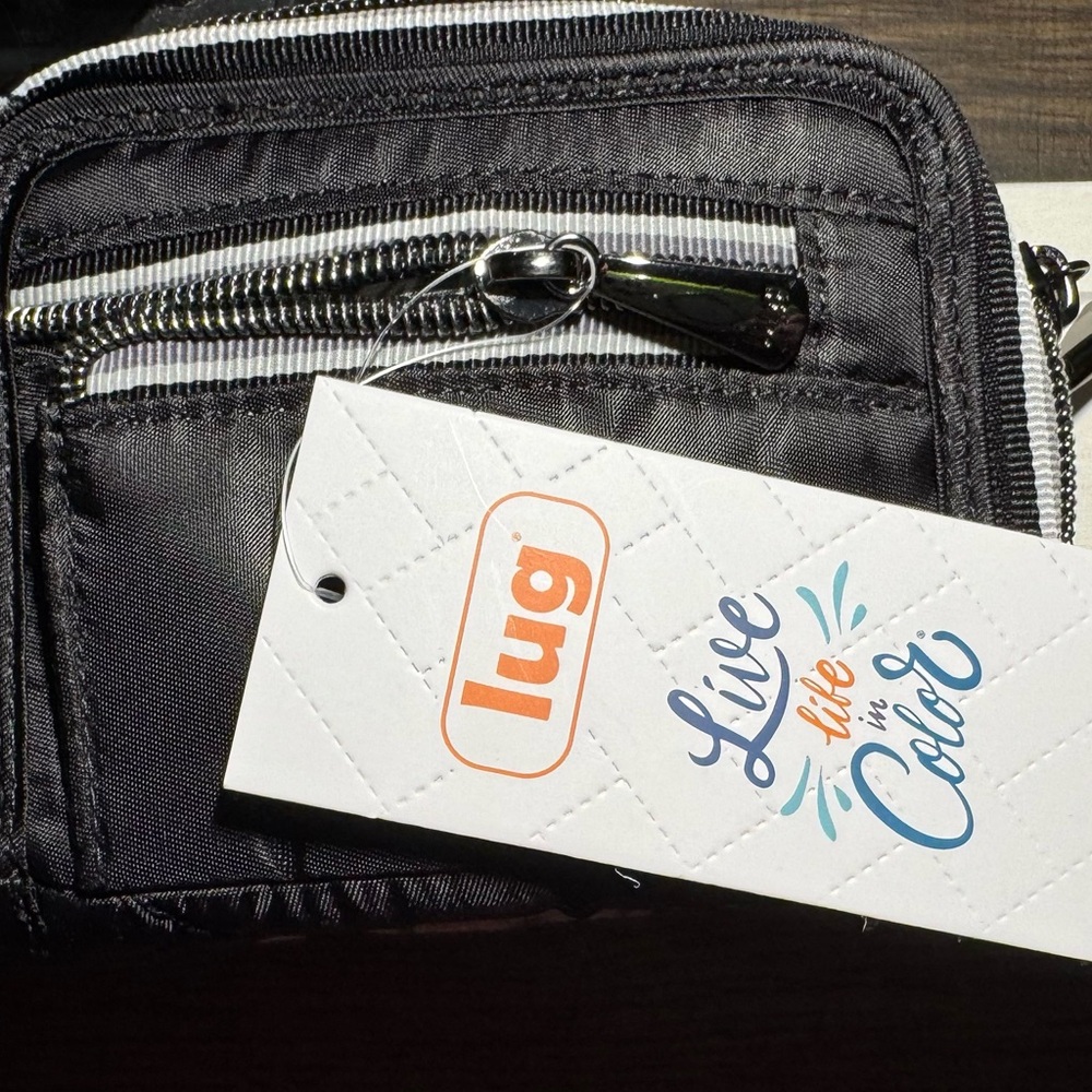 NWT. Lug Splits SE Wallet black with RFID protection
